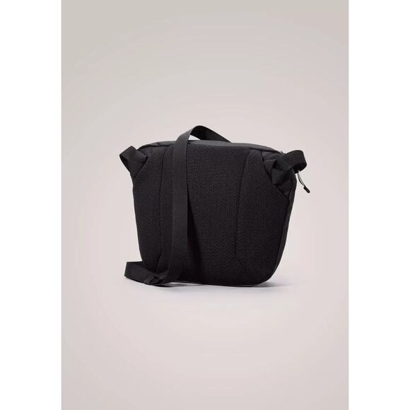 ARC'TERYX Mantis 2 Waist Pack Black Ⅱ Arc'teryx Mantis 2 Medium Waist Pack in Black Ii Arc'teryx
